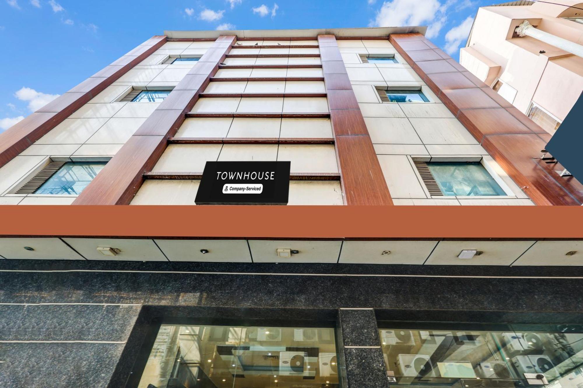 Super Townhouse Arakashan Road Paharganj Formerly Mohan International Yeni Delhi Dış mekan fotoğraf