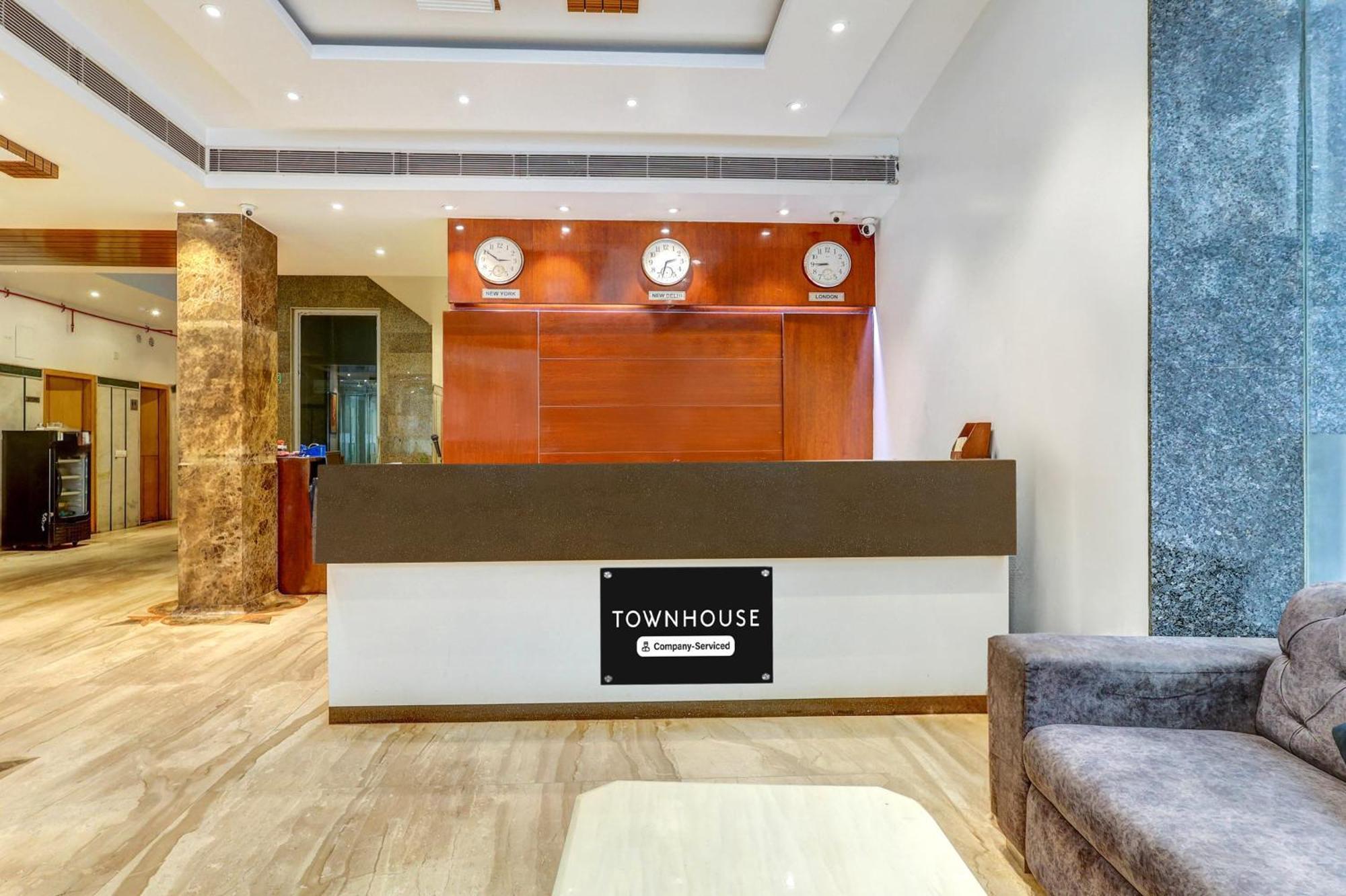 Super Townhouse Arakashan Road Paharganj Formerly Mohan International Yeni Delhi Dış mekan fotoğraf